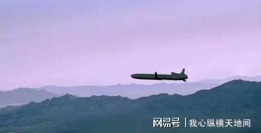 美故意暴露最神秘杀器硬刚俄罗斯向全世界发出最严厉核警告！